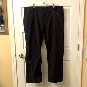 Under armour mens 5 pocket loose pants size 42/32